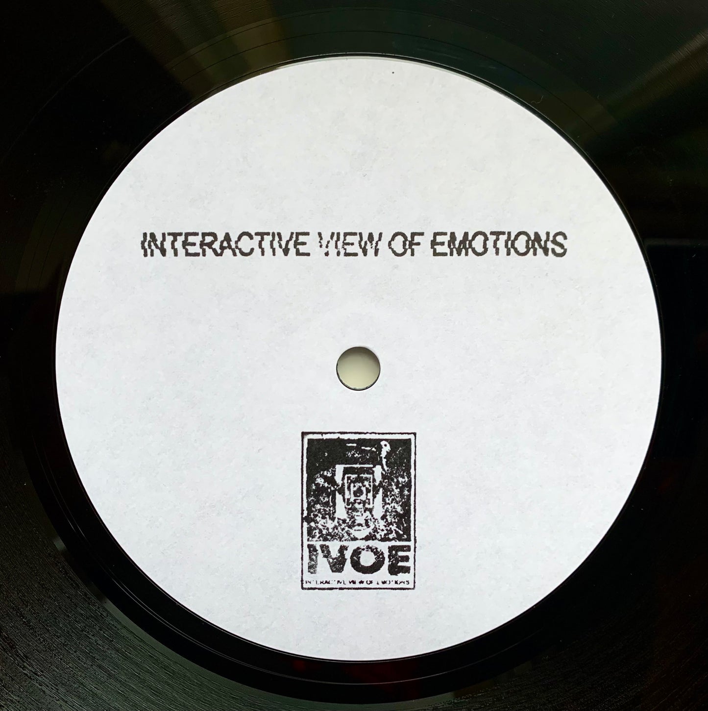 [IVOEW01] Kamyar Keramati - Eléctrico Magnetico